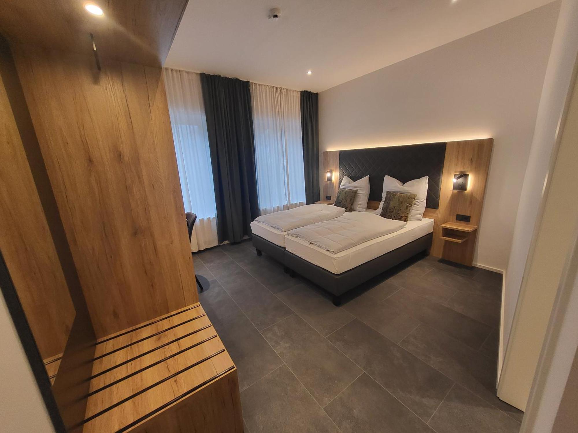 Haus Kuckenberg Hotel Burscheid Ngoại thất bức ảnh